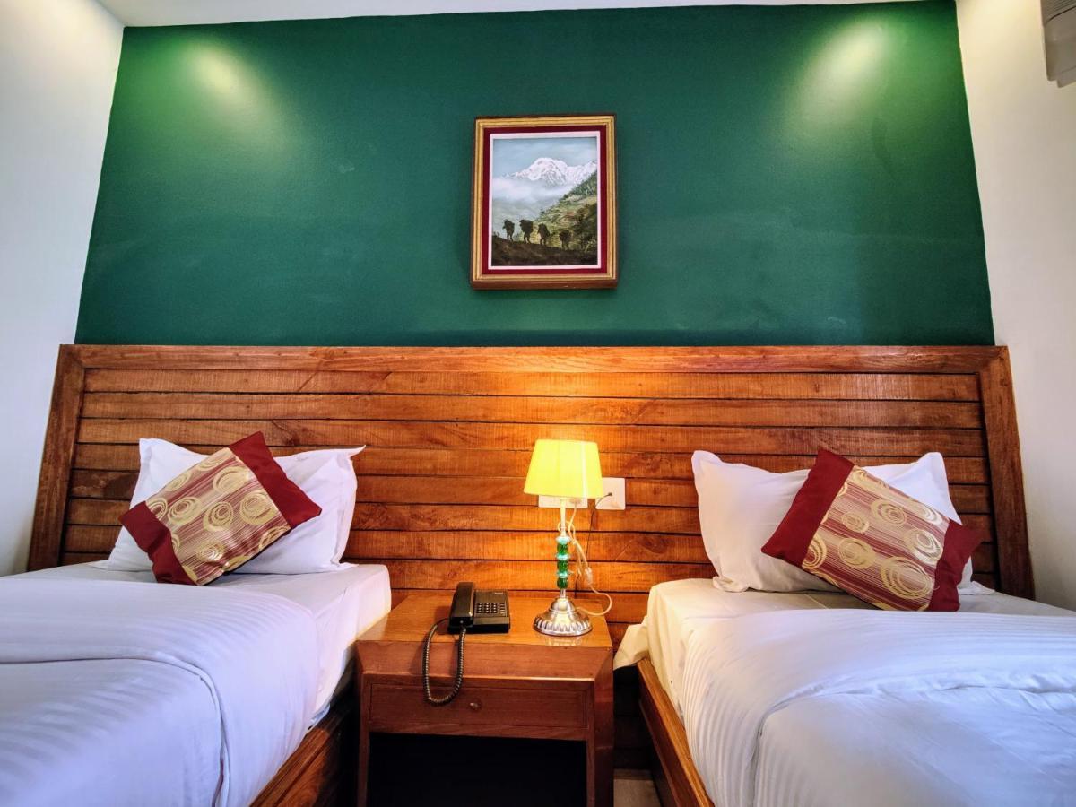 Hotel Tulsi Pokhara Exterior foto